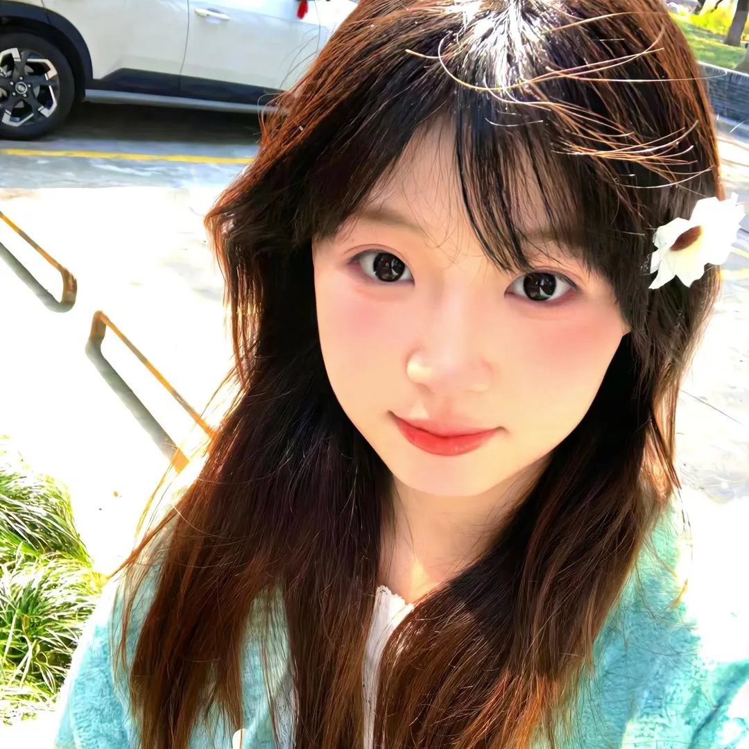 女孩和蜘蛛
